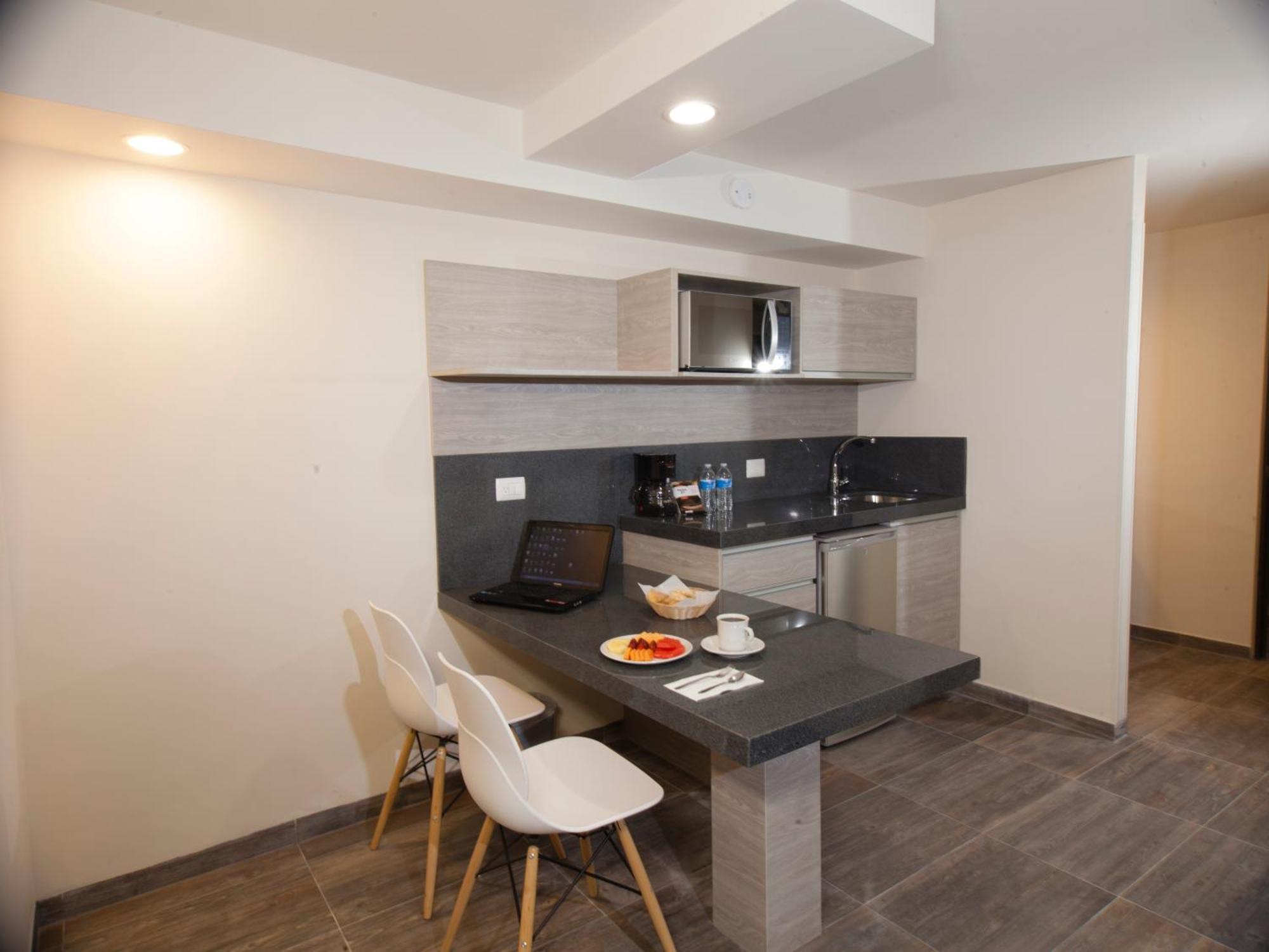 Kasa Hotel & Suites Irapuato Luaran gambar